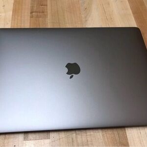 Apple MacBook Pro Intel i5 2.0ghz 8gb Ram Laptop - Space Gray -